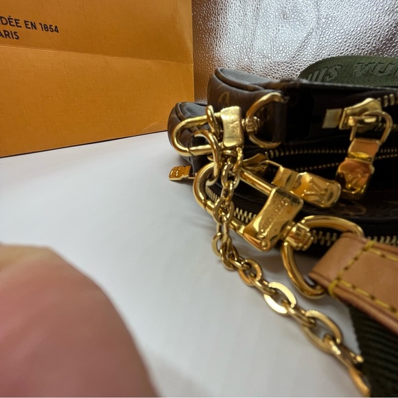 Luis Vuitton multi pochette - Picture 10 of 16